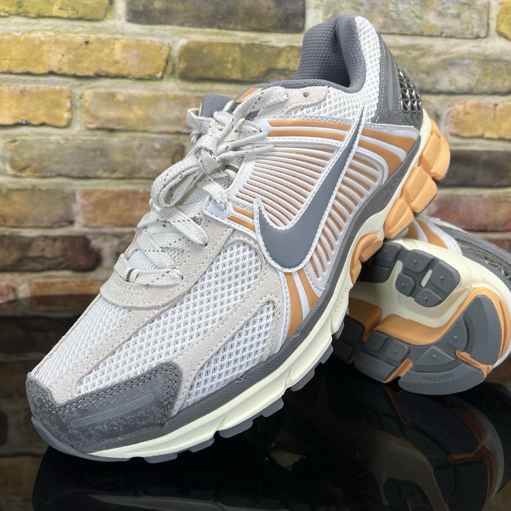 Nike Zoom Vomero 5 - Copper Moon - Men Size 13 Sneakers Comfort Running Shoes